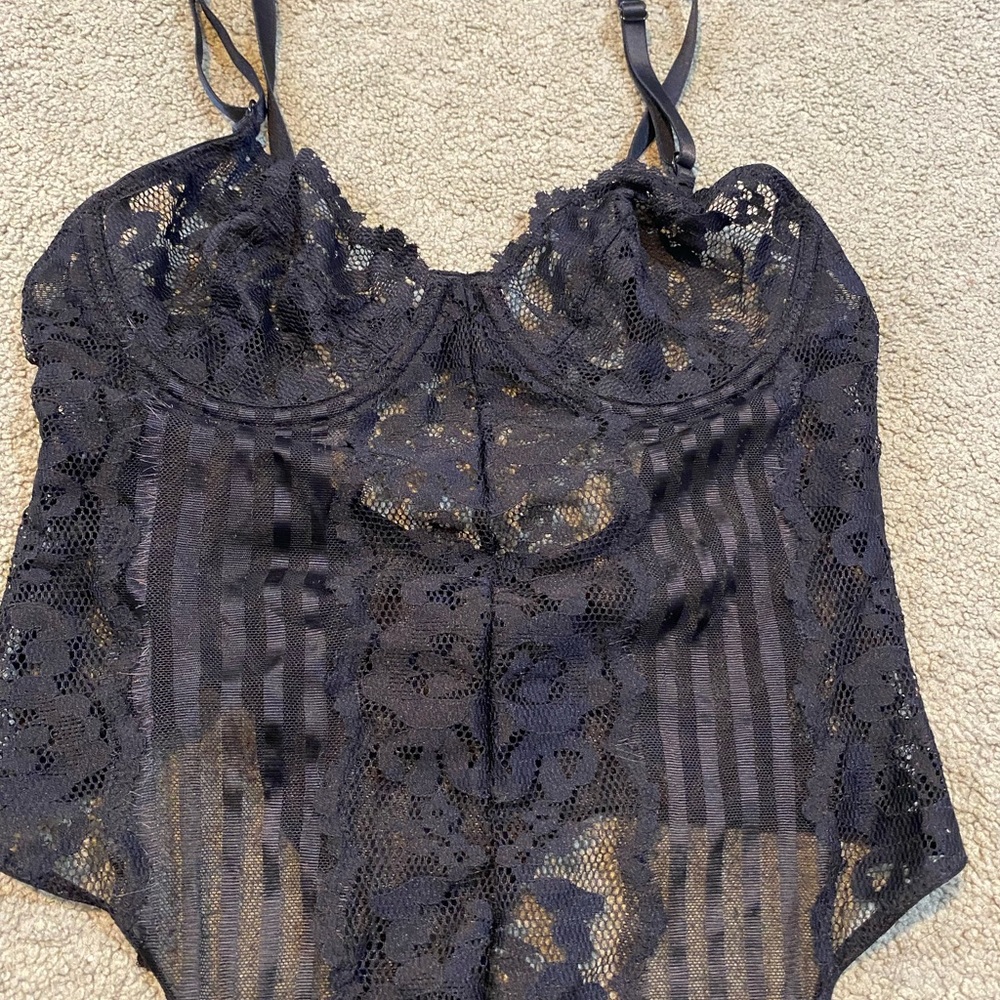 Lacey bodysuit - Picture 6 of 8